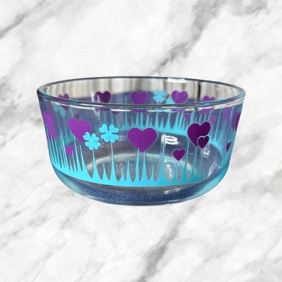 Pyrex Purple Heart Lucky in Love 56 fl oz (4 cups) without Lid - Picture 6 of 8